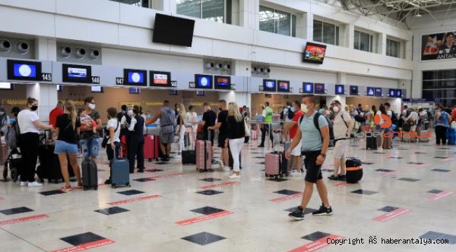 Antalya'ya 5 ayda 747 bin turist geldi