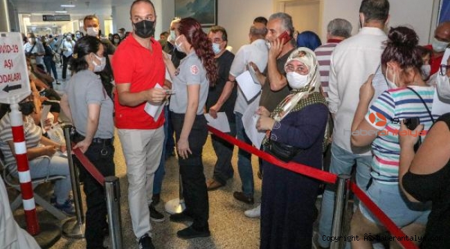 Aşı yoğunluğu had safhada ! Virüsten kurtulmak için virüsü yayıyor olabilirler 