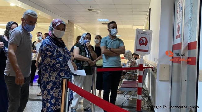 Aşılama hızlandı, hastane doldu
