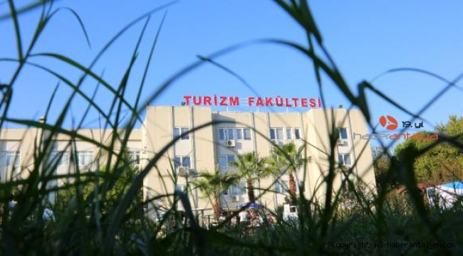 AÜ Turizm Fakültesi'nden uluslararası başarı