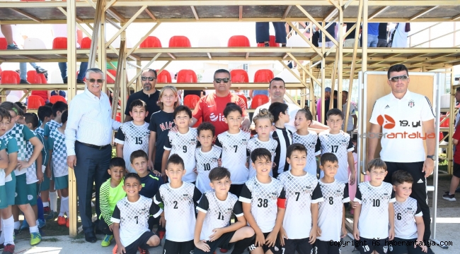 Başkan Topaloğlu, miniklerin ödül törenine katıldı