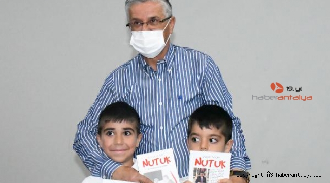 Başkan Topaloğlu'ndan çocuklara 'Nutuk'lu hediye iadesi