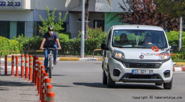 Bisiklet sürücülerinden bisiklet yolu tepkisi !