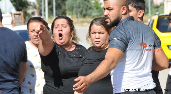 Çocukların kavgasına aileler karıştı, polis biber gazıyla daldı !