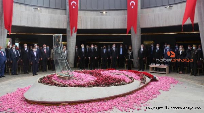 Cumhurbaşkanı Demirel, ölümünün 6'ncı yılında anıldı