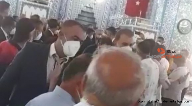 Cumhurbaşkanı Erdoğan,Mecek Camii'nde 