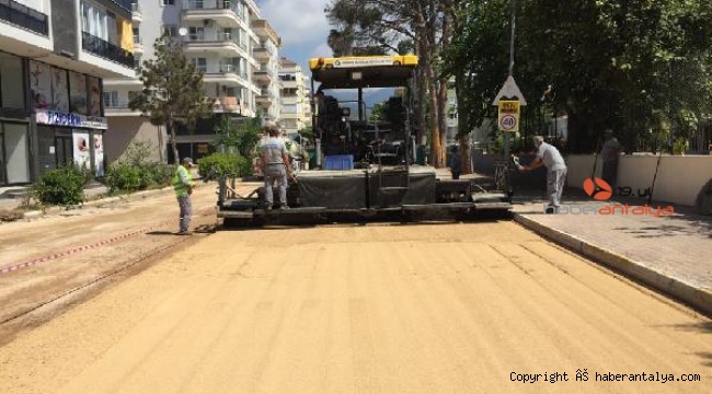 Demre'nin en işlek caddesi konforlu hale geliyor
