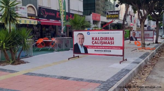 Gazi Mustafa Kemal Bulvarı'na estetik kaldırım