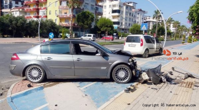 Gazipaşa'da kaza: 2 yaralı
