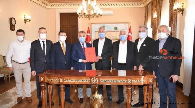 Hayırseverlerden eğitime destek devam ediyor