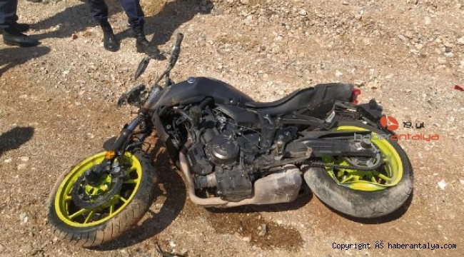 Kamyonete çarpan motosikletin sürücüsünün acı ölümü !