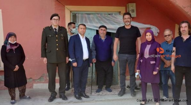 Kaymakam Çimşit'ten şehit babasına ziyaret