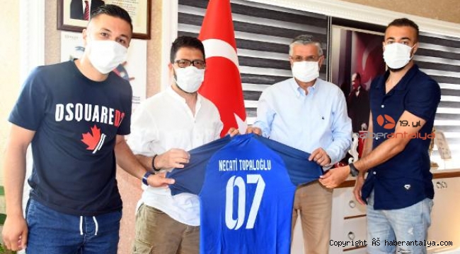 Kemer Futbol Kulübü'nden, Başkan Topaloğlu'na ziyaret