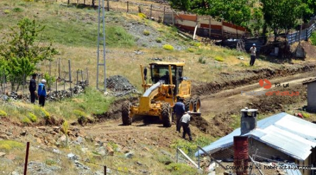 Manavgat Belediyesi'nden Hocalı Yaylası'na yol bakımı