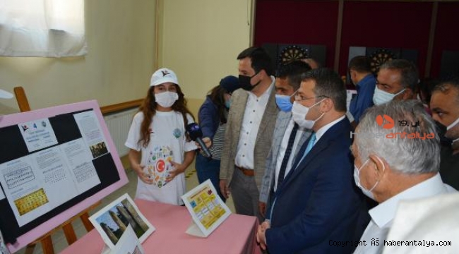 Öğrencilerden TÜBİTAK Bilim Fuarı Sergisi
