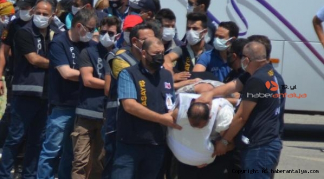 Polisi şehit eden şüpheliler, defalarca yapılan 'dur' ihtarına uymamış !