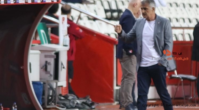Şenol Güneş: "Ayrılacak 4 oyuncunun kararını vereceğim"