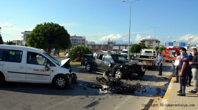 Serik'te feci kaza: 2 yaralı