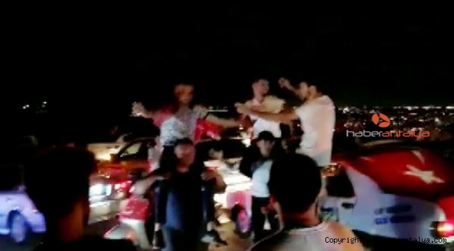 Tekrar tekrar aynı hata ! Antalya'da sosyal mesafesiz asker eğlencesi