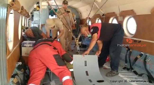 Yangın söndürme helikopterinde yılan paniği