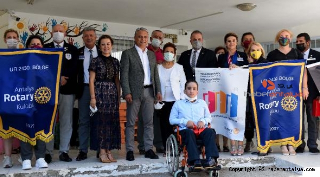 ZİÇEV'in yeni dersliğini Başkan Uysal açtı