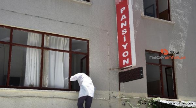 Akşam yerleştiği pansiyonda ölü bulundu !