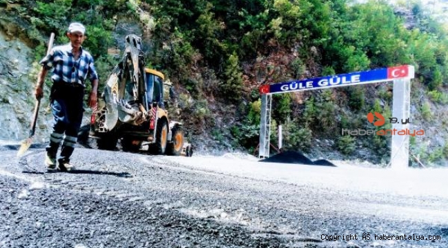 Alanya kırsalında yol bakım ve onarım çalışması