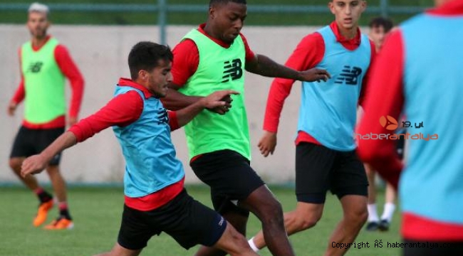 Antalyaspor gençlik ateşini yaktı