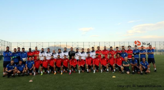 Aytemiz Alanyaspor'un Burdur kampı başladı
