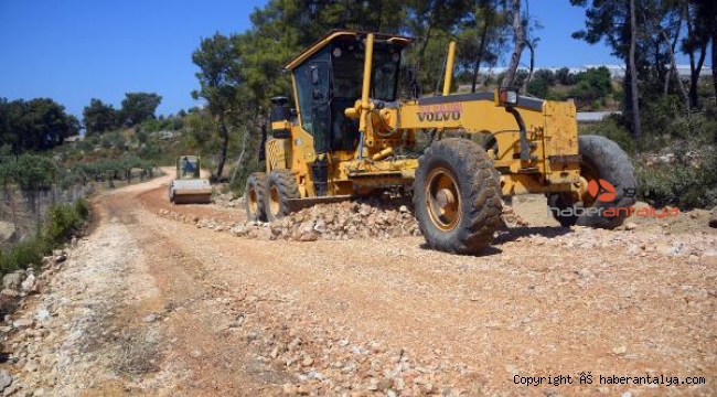 Batı mahallelerinde asfalt için hazırlık