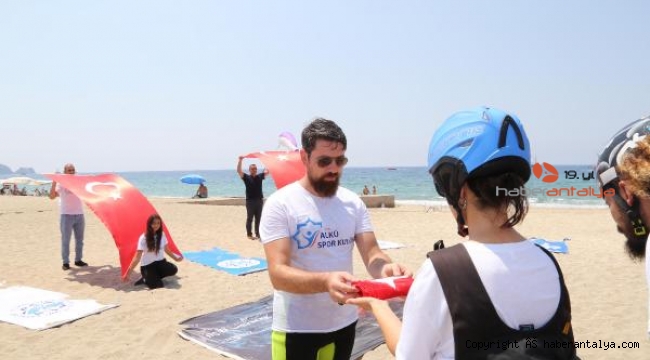 Havada, karada, denizde bayrak açtılar
