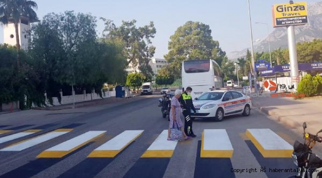 Kemer'de 3 boyutlu yaya geçidi