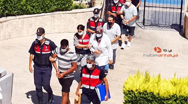 Motor yatla kaçmak isterken yakalandılar