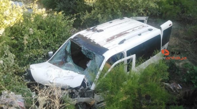 Sürücüsü uyudu 2 kişi öldü, 6 kişi yaralandı