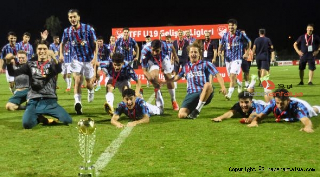 TFF U19 Süper Lig'de şampiyon Trabzonspor