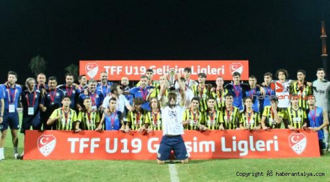 U19 Gelişim Ligi'nde Fenerbahçe üçüncü, Kasımpaşa dördüncü oldu