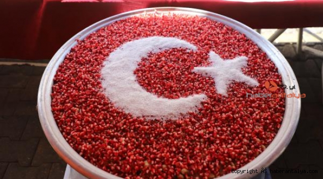 Alanya Belediyesi'nden üç bin kişiye aşure