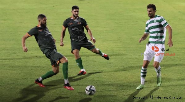 Alanyaspor ve Konyaspor, yanan ormanlar için sahaya çıktı