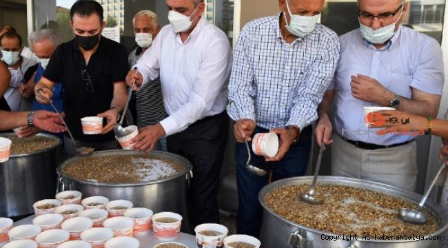 Başkan Esen'den aşure ikramı