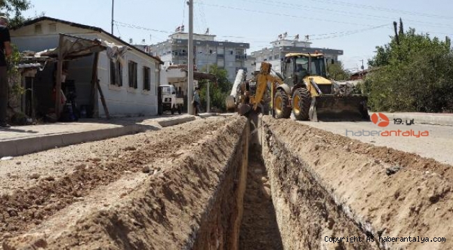 Büyükşehir, Kepez'de 135 kilometrelik alt yapı çalışmasını sürdürüyor