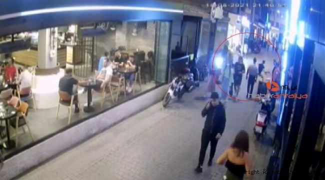 Caddede tekme ve yumruklu kavga !