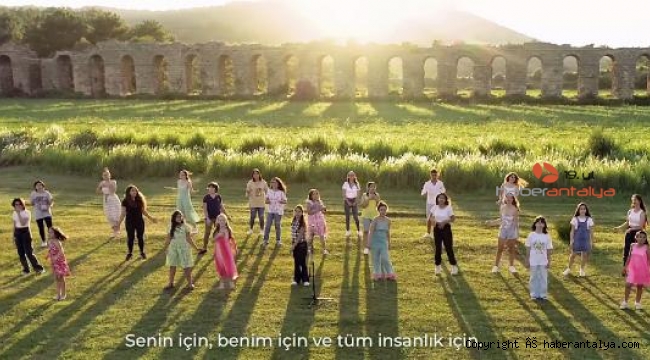 Çocuklardan göz yaşartan çalışma