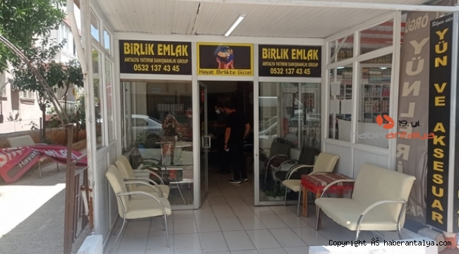 Emlakçı dükkanında ölü bulundu !