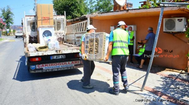 Manavgat Belediyesi yaraları sarıyor