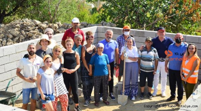 Manavgat'ta 'Bir kümes bir hayat' projesi