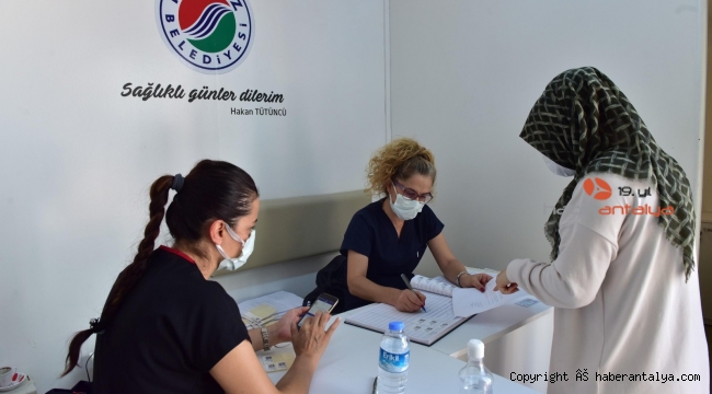 Mobil Aşı Merkezi'nde bin 393 kişi aşılandı