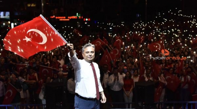 Zafer Bayramı Muratpaşa'da coşkuyla kutlanıyor