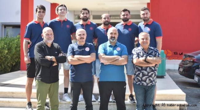 Antalyaspor hentbol takımında 7 imza