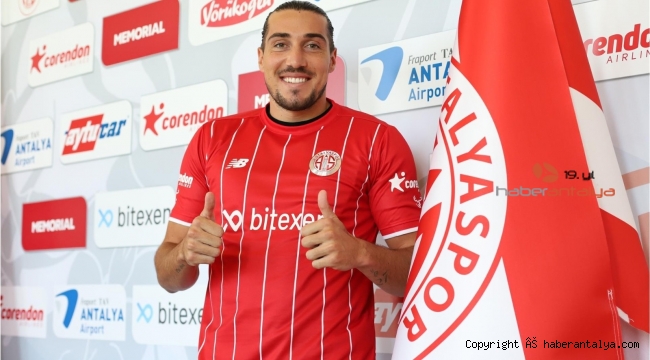 Antalyaspor'un yaş ortalaması 26'ya düştü