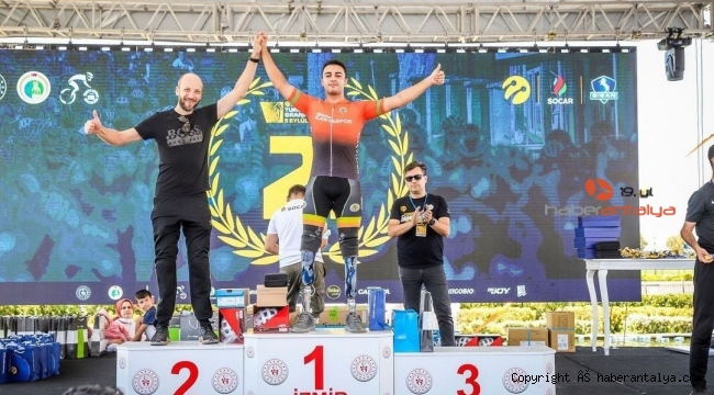 Aytemiz Alanyaspor Bisiklet Takımı, İzmir'den madalya ile döndü